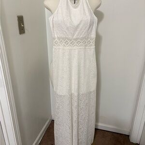 Chic White Lace Maxi Dress NWOT Medium